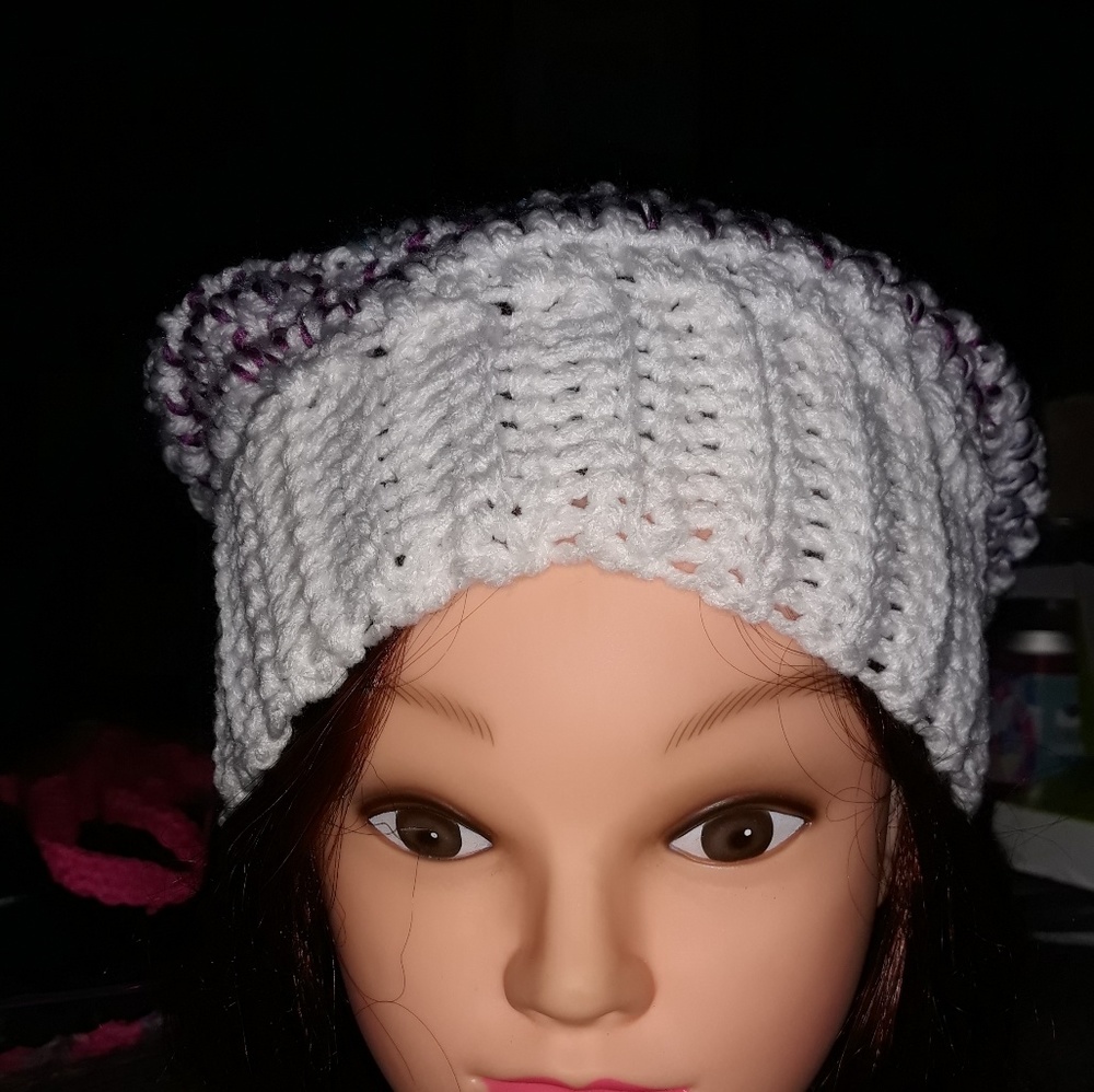 Crochet pop of color beanie - Picture 1 of 5